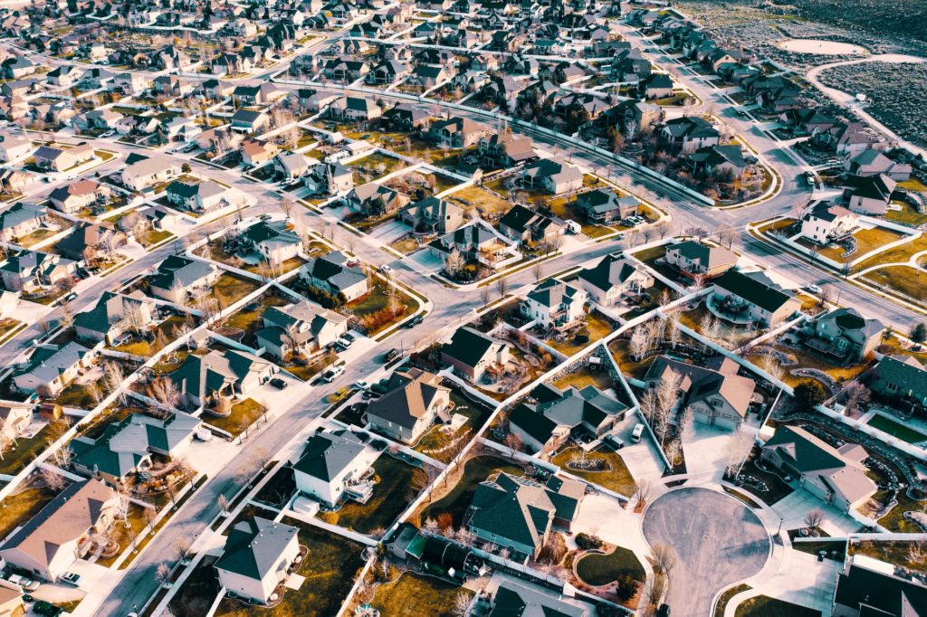 Pros and Cons of HOA Self Management HOA Self-management Pros and Cons